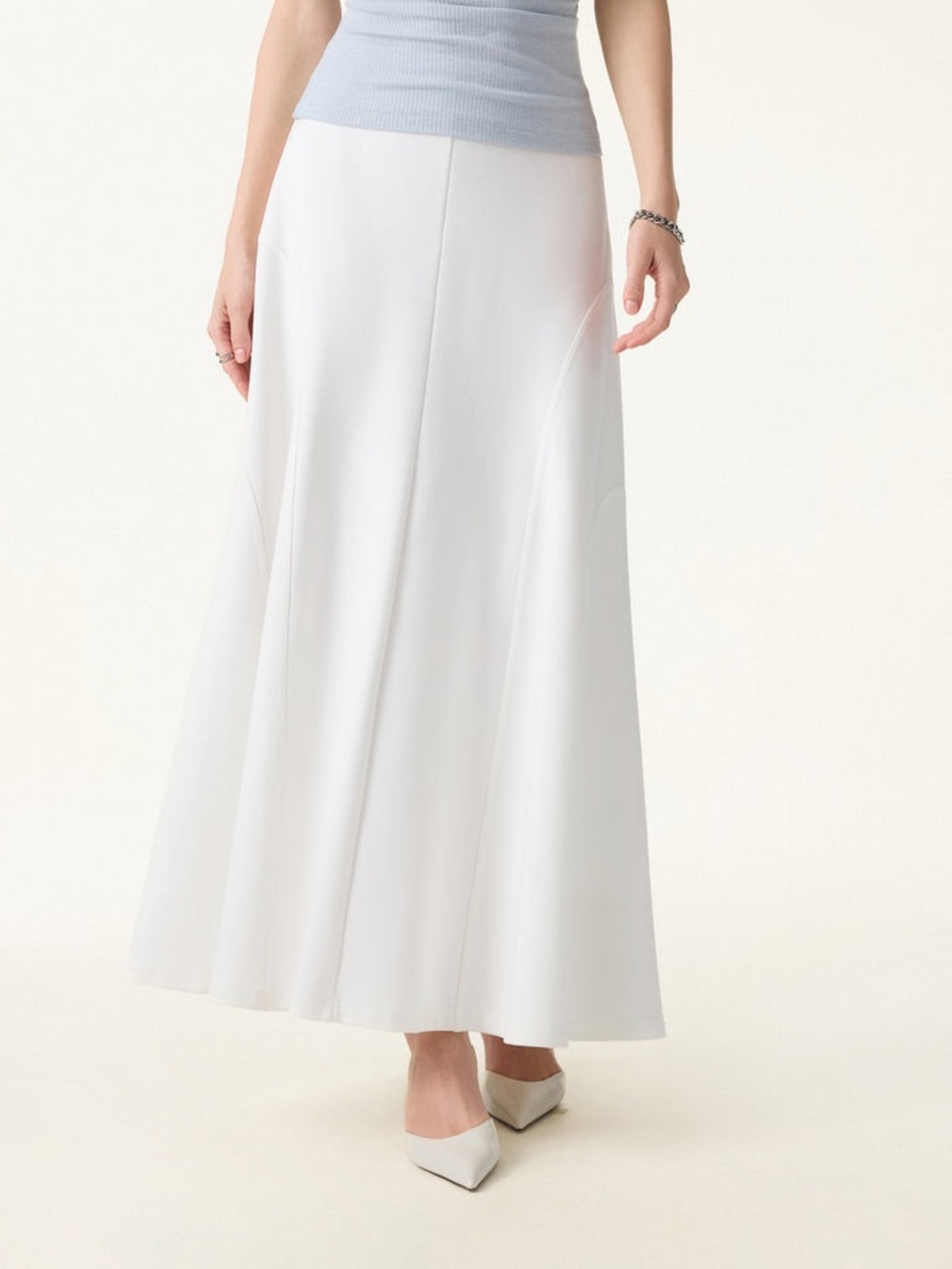OGL Wrinkle-Resistant A-Line Flared Maxi Skirt in White size M. New with tag